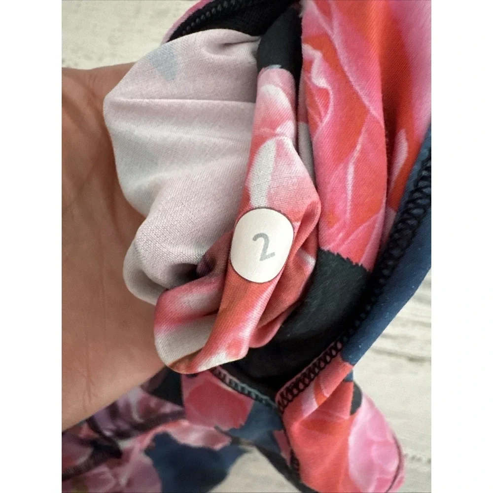 Lululemon Secret Garden Rose Floral Pink Black Tracker Shorts Size 2 RARE HTF